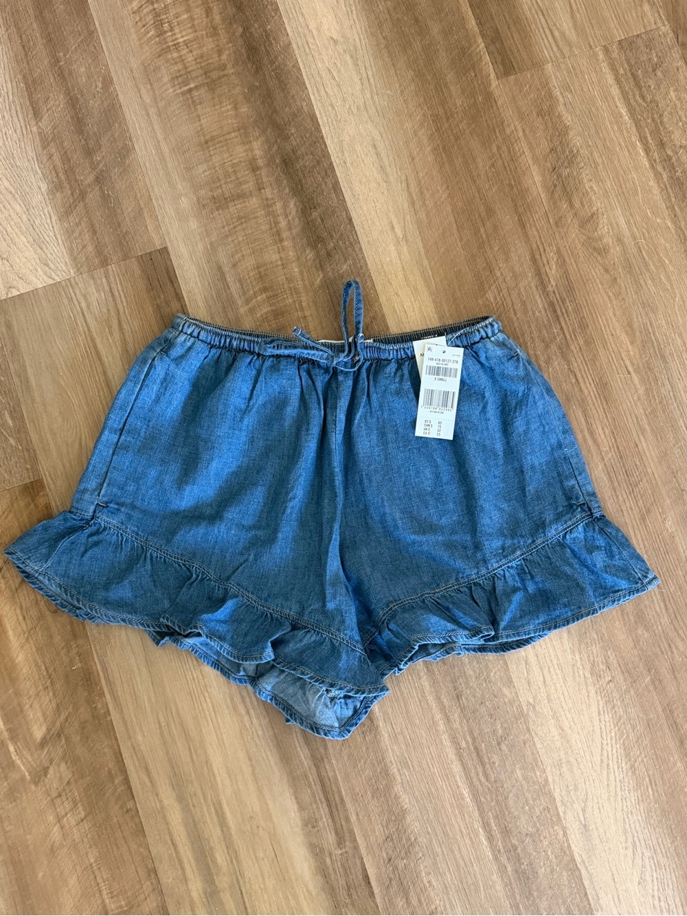 A&F Blue Ruffle Hem Shorts
